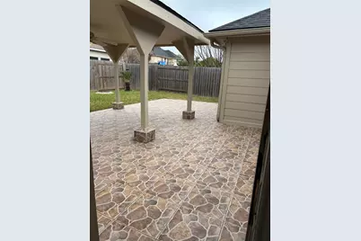 903 Christopher, Baytown, TX 77521 - Photo 19