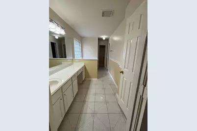 903 Christopher, Baytown, TX 77521 - Photo 11