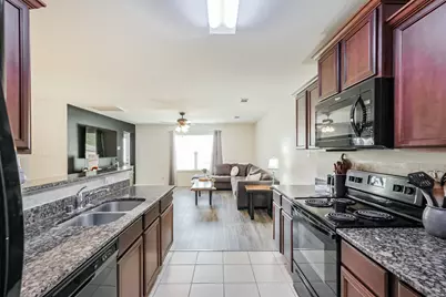 9438 Gold Mountain Drive, Rosharon, TX 77583 - Photo 7