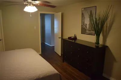 5742 Southminster Drive, Houston, TX 77035 - Photo 7