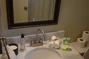 5742 Southminster Dr, Houston, TX 77035 - Photo 11