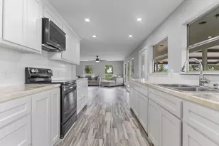 448 County Rd 243, Matagorda, TX 77414 - Photo 23