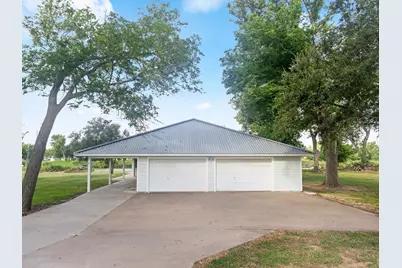 448 County Road 243, Matagorda, TX 77414 - Photo 15