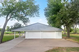 448 County Rd 243, Matagorda, TX 77414 - Photo 15