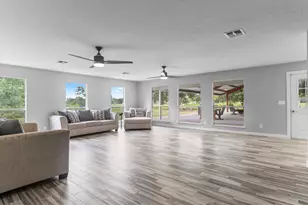 448 County Rd 243, Matagorda, TX 77414 - Photo 17