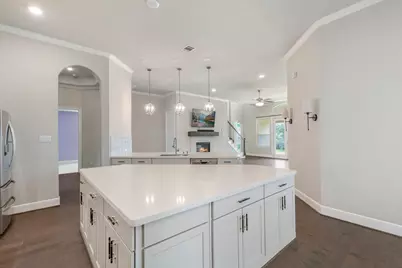 23 Whitbarrow Place, The Woodlands, TX 77375 - Photo 7