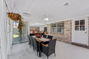 301 Hill Brook Ln, Conroe, TX 77385 - Photo 5