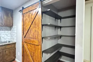 403 Clear Lake Rd, Highlands, TX 77562 - Photo 5