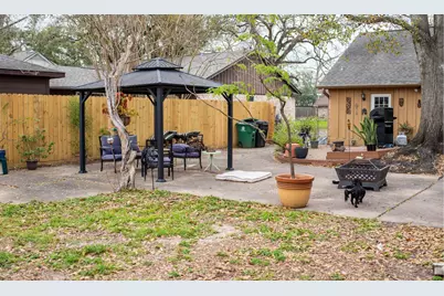 1911 Shadow Bend Dr, Houston, TX 77043 - Photo 19