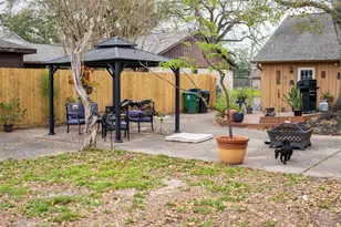 1911 Shadow Bend Dr, Houston, TX 77043 - Photo 19