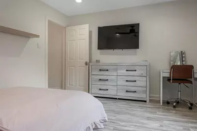 11743 Wickhollow Lane, Houston, TX 77043 - Photo 29