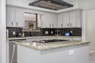11743 Wickhollow Ln, Houston, TX 77043 - Photo 17
