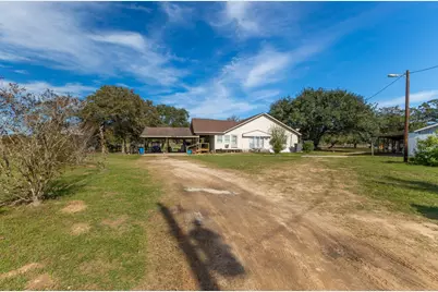 1009 Private Road 1024, Hallettsville, TX 77964 - Photo 33