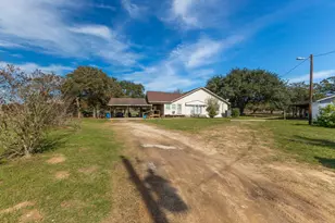 1009 Private Rd 1024, Hallettsville, TX 77964 - Photo 33