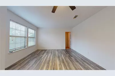 8703 Summerset Meadow Court, Houston, TX 77075 - Photo 35