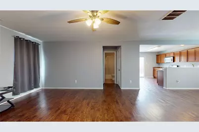 8703 Summerset Meadow Court, Houston, TX 77075 - Photo 7