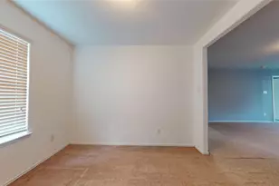 8703 Summerset Meadow Ct, Houston, TX 77075 - Photo 33