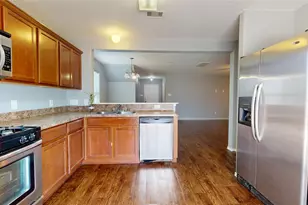 8703 Summerset Meadow Ct, Houston, TX 77075 - Photo 13