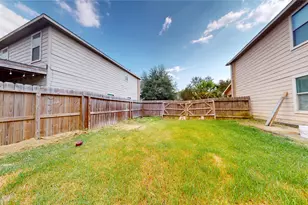 8703 Summerset Meadow Ct, Houston, TX 77075 - Photo 43