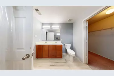 8703 Summerset Meadow Court, Houston, TX 77075 - Photo 25