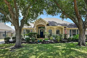 933 Mystic Village Ln, Seabrook, TX 77586 - Photo 1