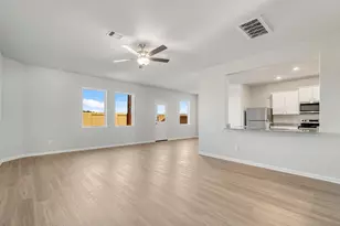 8218 Sunberry Shadow Dr, Houston, TX 77016 - Photo 3