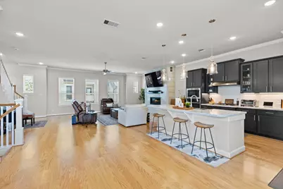 4004 Centre Meadow Way, Houston, TX 77043 - Photo 9
