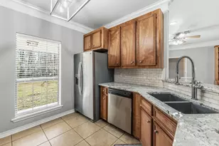 147 E Mosley Ln, Huntsville, TX 77340 - Photo 7