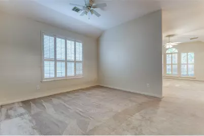 127 S Winterport Circle, The Woodlands, TX 77382 - Photo 13