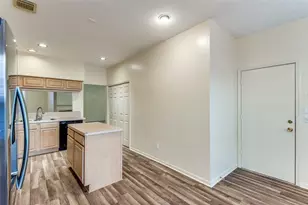 127 S Winterport Cir, The Woodlands, TX 77382 - Photo 9