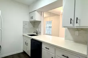 9005 Gaylord St, Houston, TX 77024 - Photo 3