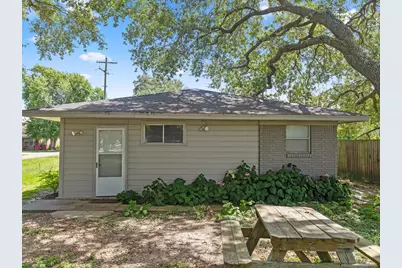 147 9th Street W, Bay City, TX 77456 - Photo 19