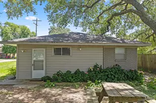 147 9th Street W, Bay City, TX 77456 - Photo 19