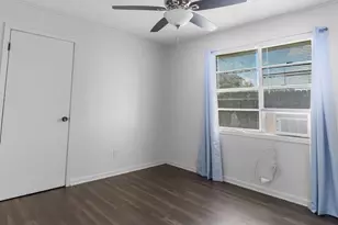 147 9th Street W, Bay City, TX 77456 - Photo 9