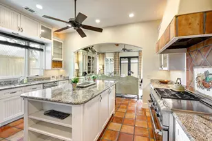 16 Lana Ln, Houston, TX 77027 - Photo 11