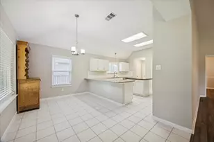 3438 N Peach Hollow Cir, Pearland, TX 77584 - Photo 15