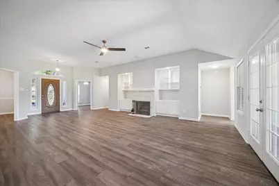 3438 N Peach Hollow Circle, Pearland, TX 77584 - Photo 9