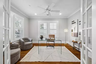 200 E 26th Street, Houston, TX 77008 - Photo 9