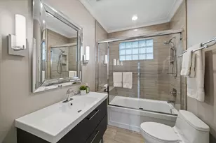 200 E 26th St, Houston, TX 77008 - Photo 25