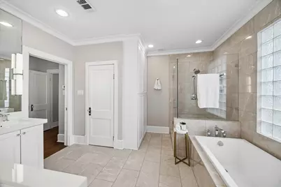 200 E 26th Street, Houston, TX 77008 - Photo 19