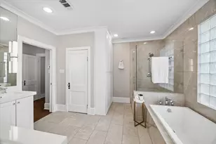 200 E 26th St, Houston, TX 77008 - Photo 19