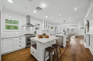 200 E 26th St, Houston, TX 77008 - Photo 13