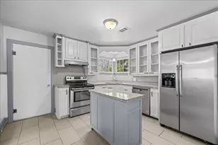 1107 Washington St, Brenham, TX 77833 - Photo 9