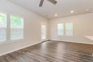 18306 W Centro Cir, Shenandoah, TX 77385 - Photo 3