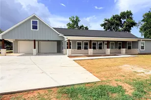301 E San Bernard St, Brazoria, TX 77422 - Photo 1