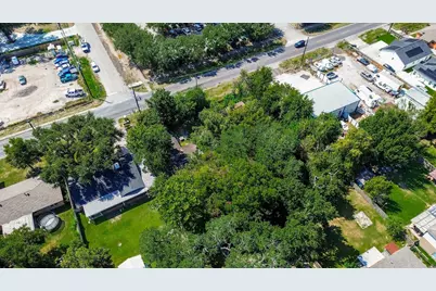 749 E Canino Road, Houston, TX 77037 - Photo 9