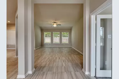 8510 Amber Bend Drive, Baytown, TX 77521 - Photo 9