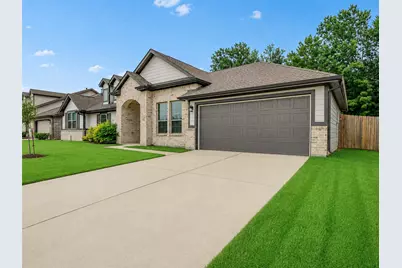 8510 Amber Bend Drive, Baytown, TX 77521 - Photo 3