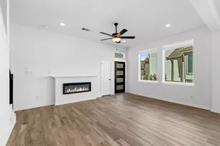 110 West Coralburst Loop, Montgomery, TX 77316 - Photo 3