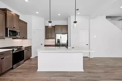 110 West Coralburst Loop, Montgomery, TX 77316 - Photo 5